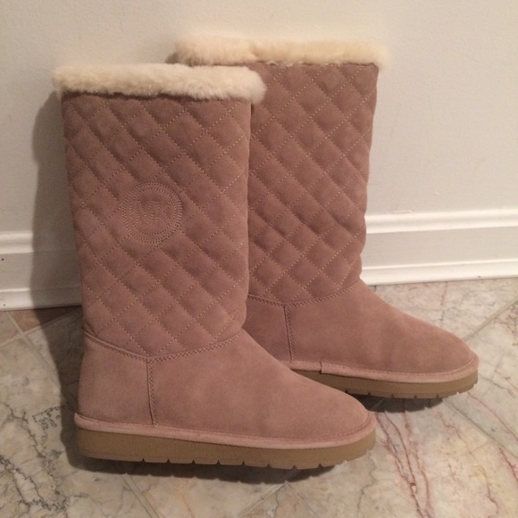 Sandy Quilted Suede Fur Cold Weather Boots - Picture 2 of 16